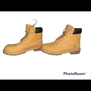 Boys Timberland Boots size 5